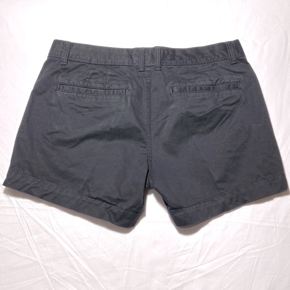 Old Navy Perfect 5” Shorts. Size 10. Old Navy Favorite Khakis. Black. Low Rise. - Picture 2 of 7
